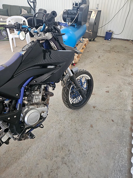 Yamaha WR 125 X 5 of 5