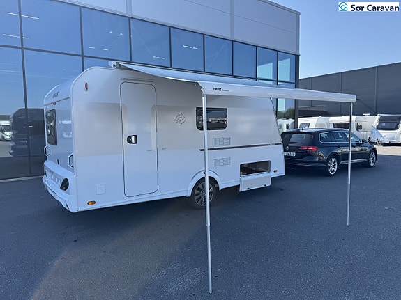 Knaus SPORT 420 QD Fast takmarkise og ekstra lasteluker 8 of 29