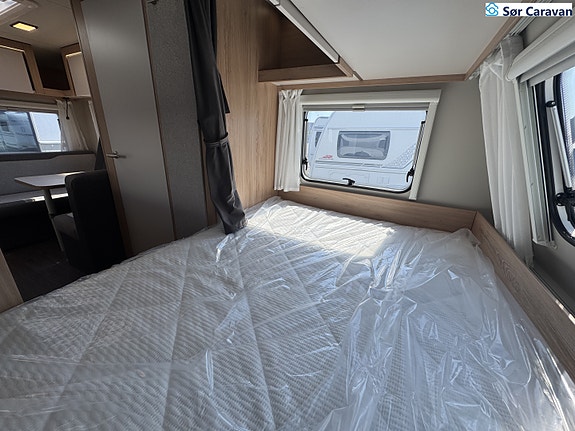 Knaus SPORT 420 QD Fast takmarkise og ekstra lasteluker 23 of 29