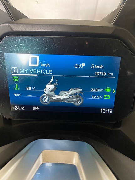 BMW C 400 GT 18 of 19