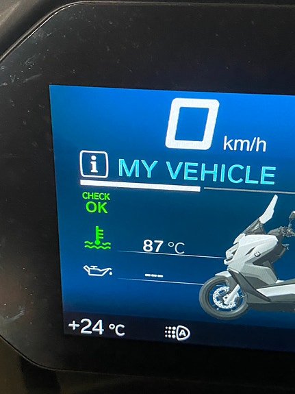 BMW C 400 GT 19 of 19