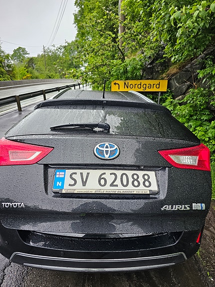 Toyota Auris 6 of 24