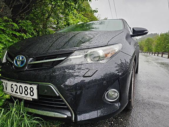 Toyota Auris 16 of 24