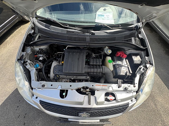 Suzuki Swift 22 of 22