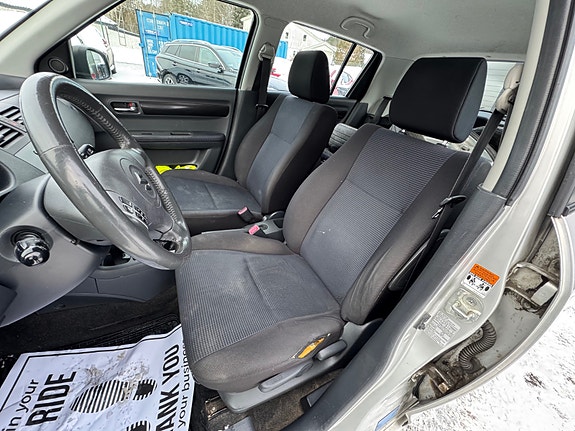 Suzuki Swift 17 of 22