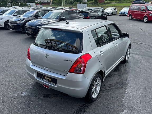 Suzuki Swift 11 of 22