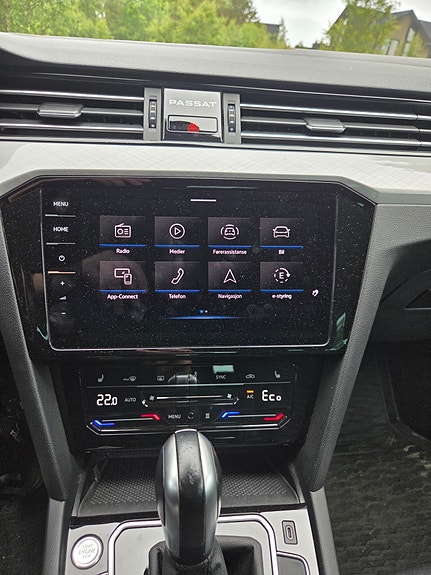 Volkswagen Passat 13 of 14