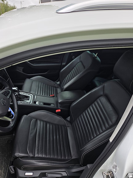 Volkswagen Passat 9 of 14
