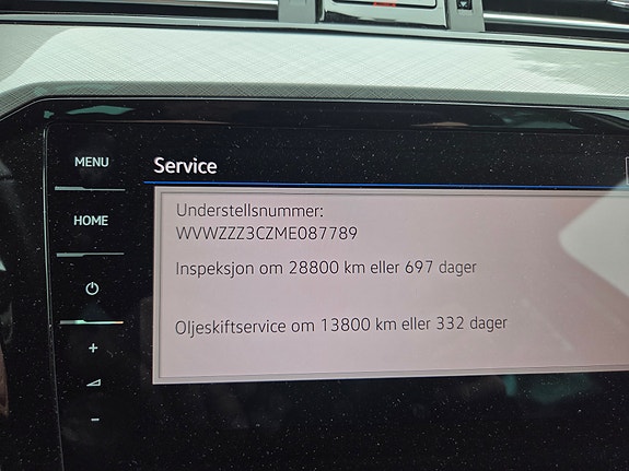 Volkswagen Passat 11 of 14