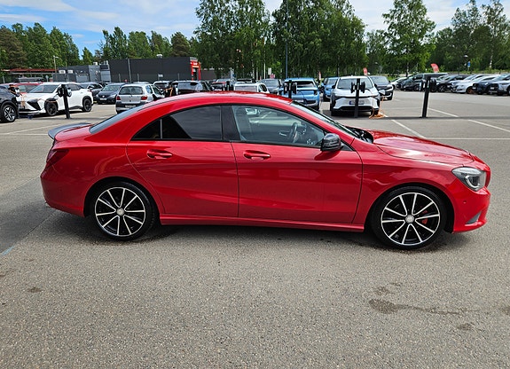 Mercedes-Benz CLA180 3 of 5