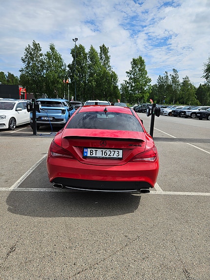 Mercedes-Benz CLA180 5 of 5