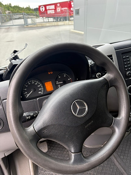 Mercedes-Benz Sprinter 316 8 of 12