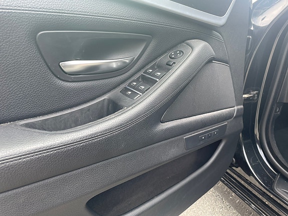 BMW 520d 24 of 28