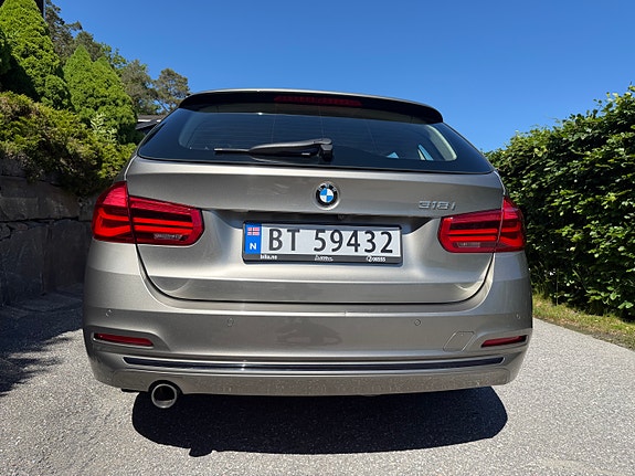 BMW 318i 6 of 20