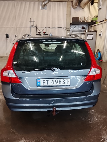 Volvo V70 6 of 26