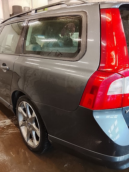 Volvo V70 7 of 26