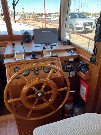 Grand Banks 42 EU 9 of 27