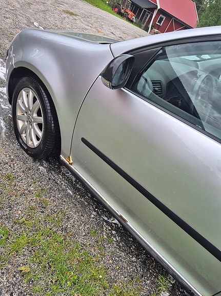 Volkswagen Golf V 3 of 5