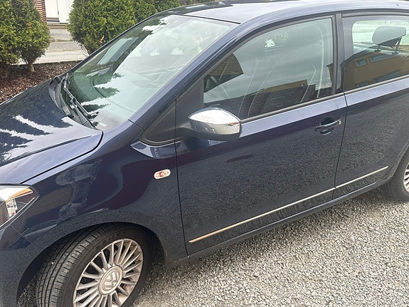 Volkswagen UP! 5 of 11