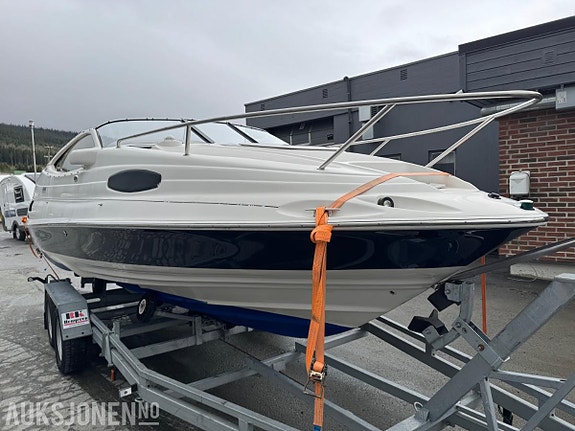 2002 modell  Regal 2150, med  04/2019 mod. Mercury 4,3 Liter EFI 260HK 3 of 5