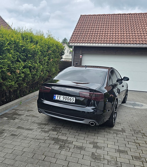 Audi A6 4 of 5