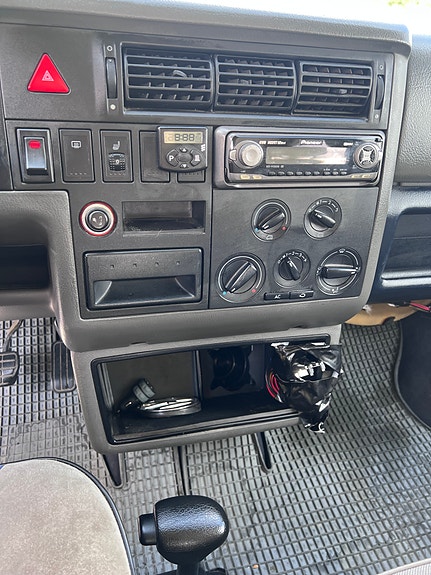 Volkswagen Transporter 12 of 17
