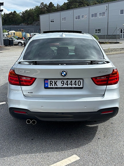 BMW 328i 4 of 27