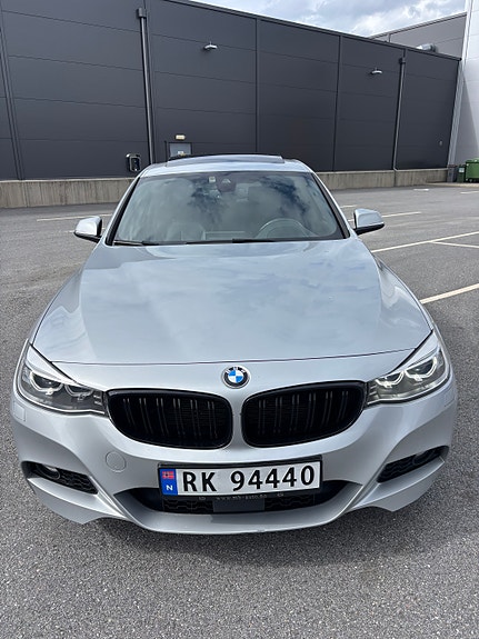 BMW 328i 2 of 27