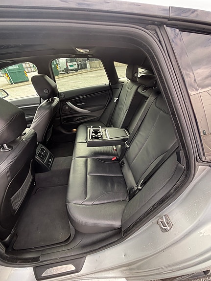 BMW 328i 11 of 27