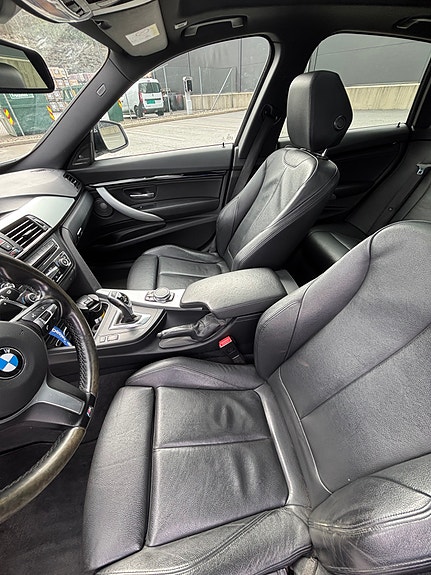 BMW 328i 17 of 27