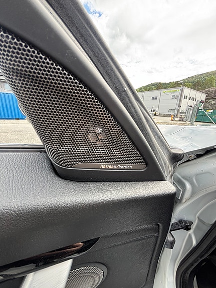 BMW 328i 14 of 27