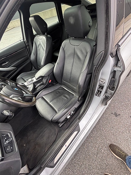 BMW 328i 15 of 27