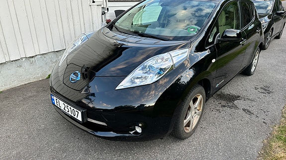 Nissan Leaf 2 of 5