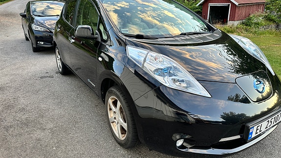 Nissan Leaf 3 of 5