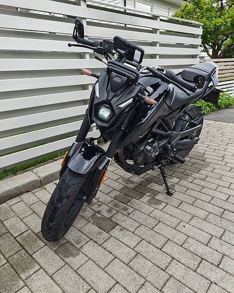 VOGE 125 R 3 of 5