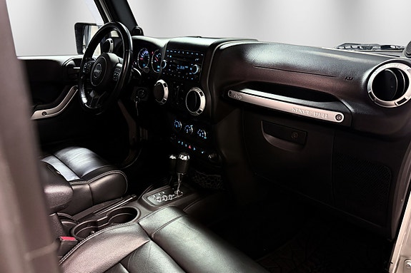Jeep Wrangler 22 of 30