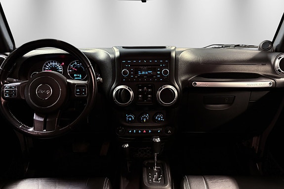 Jeep Wrangler 23 of 30