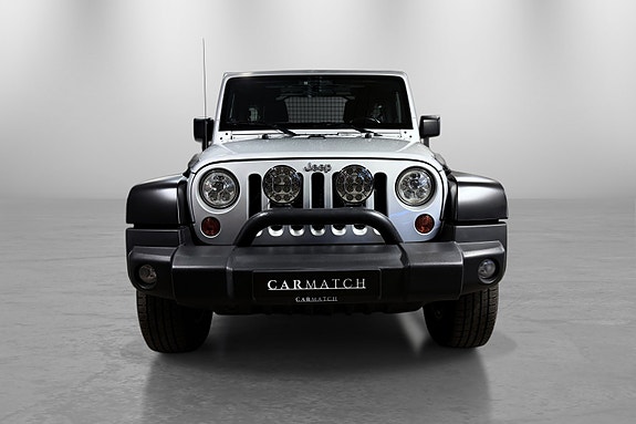 Jeep Wrangler 2 of 5