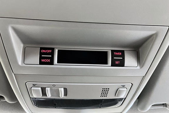 Volkswagen Caravelle 14 of 26