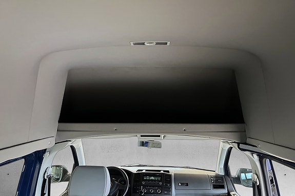 Volkswagen Caravelle 15 of 26