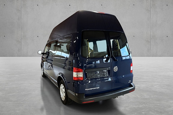 Volkswagen Caravelle 7 of 26