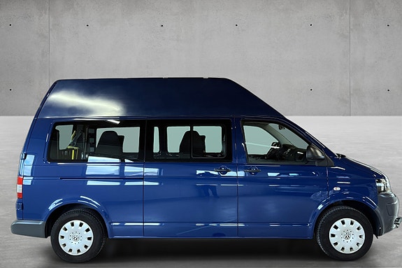 Volkswagen Caravelle 2 of 26
