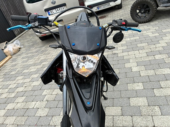 Yamaha WR 125 X 9 of 25