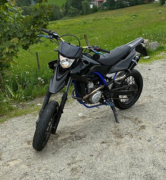 Yamaha WR 125 X 4 of 25