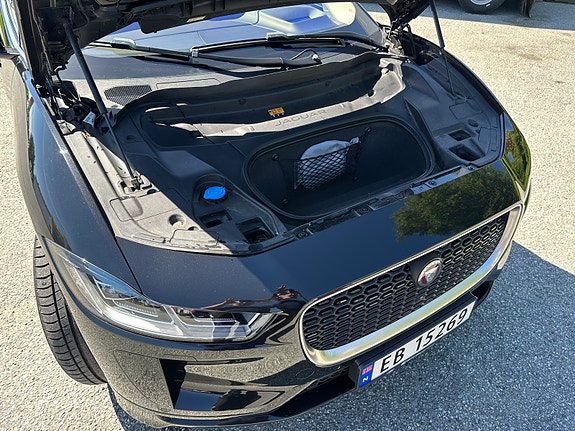 Jaguar I-PACE 15 of 17
