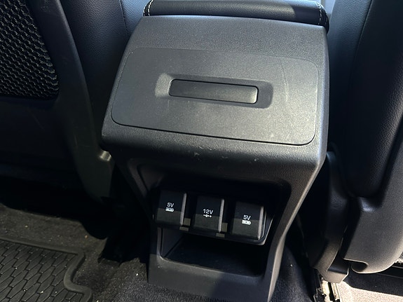 Jaguar I-PACE 8 of 17