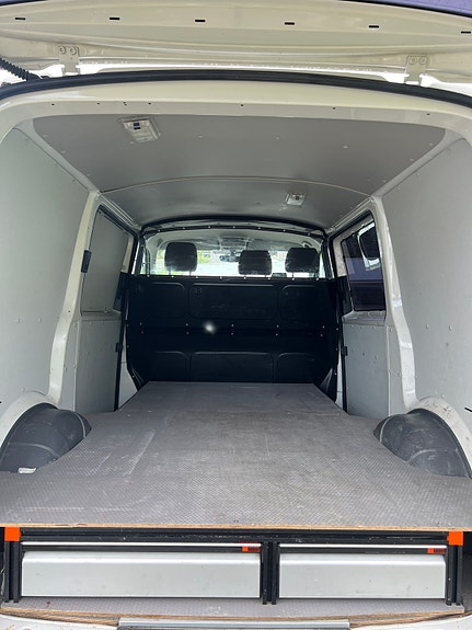 Volkswagen Transporter 4 of 7