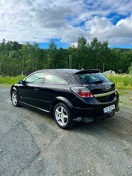 Opel Astra 2 of 5