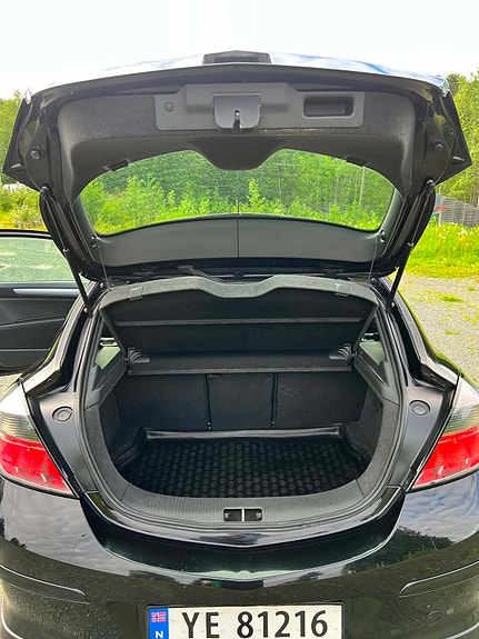 Opel Astra 4 of 5