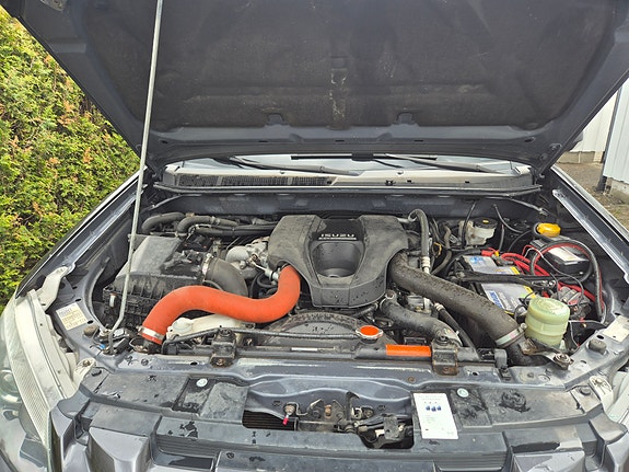 Isuzu D-max 9 of 13